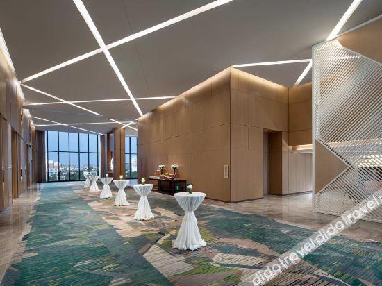 Holiday Inn Wuxi Central Station By Ihg Exterior foto